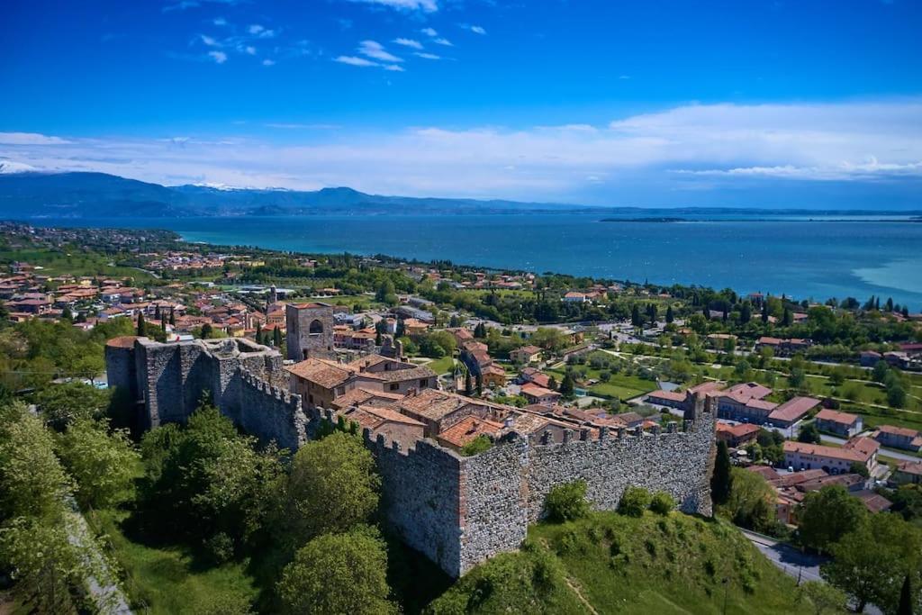 -Piscina E Parcheggio- Casa A Pochi Passi Dal Lago Padenghe sul Garda Εξωτερικό φωτογραφία