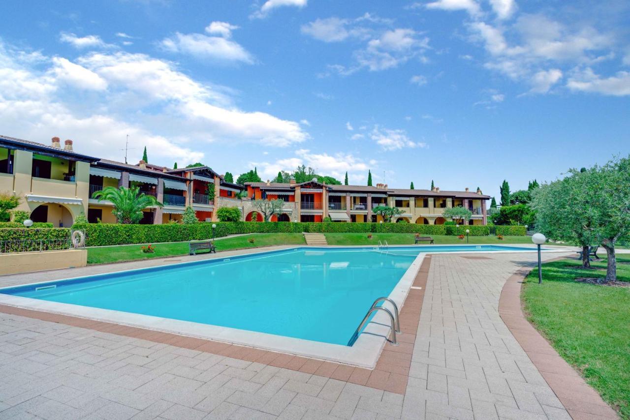 -Piscina E Parcheggio- Casa A Pochi Passi Dal Lago Padenghe sul Garda Εξωτερικό φωτογραφία