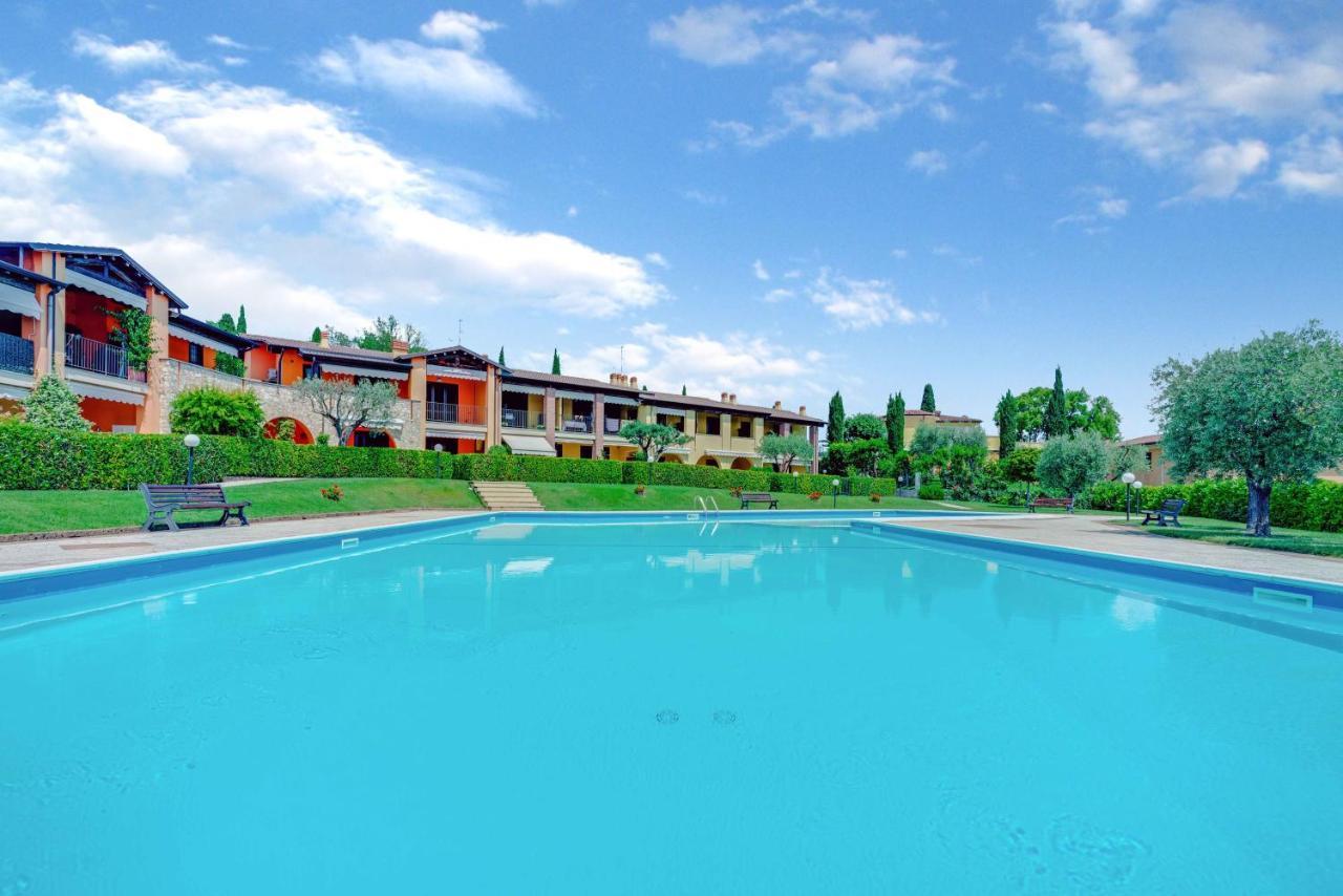 -Piscina E Parcheggio- Casa A Pochi Passi Dal Lago Padenghe sul Garda Εξωτερικό φωτογραφία
