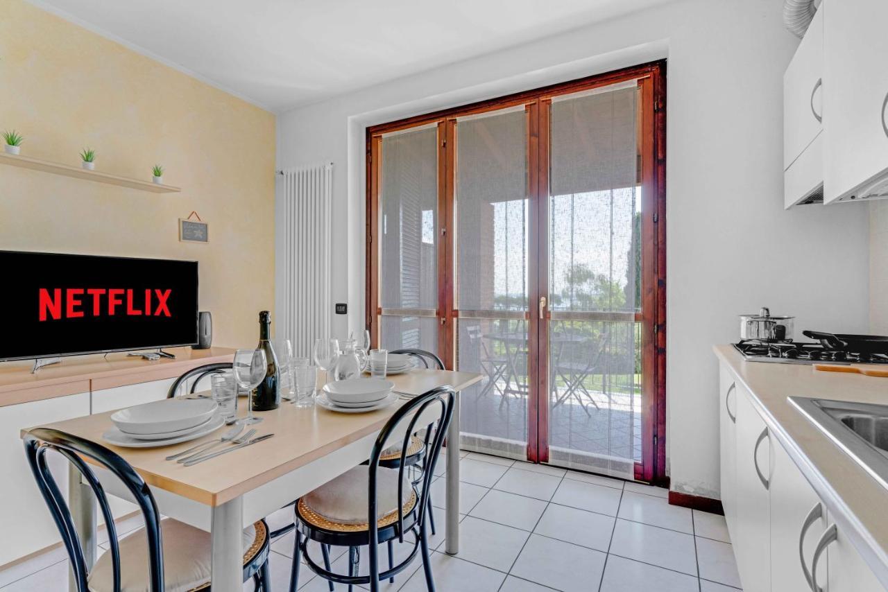 -Piscina E Parcheggio- Casa A Pochi Passi Dal Lago Padenghe sul Garda Εξωτερικό φωτογραφία